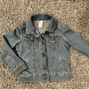 5/$25 Carter’s girls Jean jacket 4T